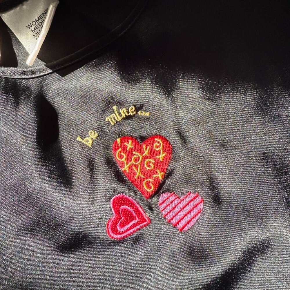 Vintage BE MINE embroidered satin tank top Sophia by Delicates pink red hearts - Picture 2 of 8